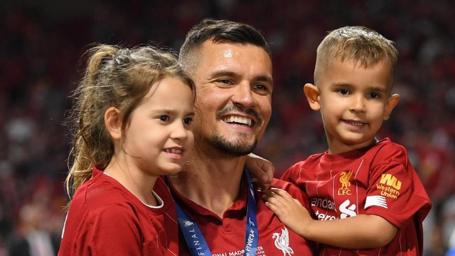 Kenapa Tak Jadi Tinggalkan Liverpool, Lovren?