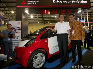 Moeldoko: Mobil Listrik Sekarang Masih Mahal Tapi Bakal Jadi Murah