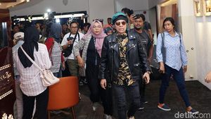 Momen Sebelum Atta Halilintar Jatuh saat Hindari Awak Media