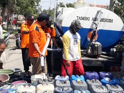 Kewalahan Tangani Kekeringan, Pemkab Brebes Kerahkan 8 Tangki Air PDAM