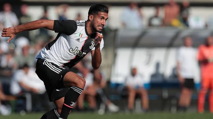 Emre Can TURIN, ITALY - AUGUST 14: Emre Can of Juventus in action during the Pre-season Friendly match betewwen Juventus A v Juventus B on August 14, 2019 in Villar Perosa near Turin, Italy. (Photo by Emilio Andreoli/Getty Images)