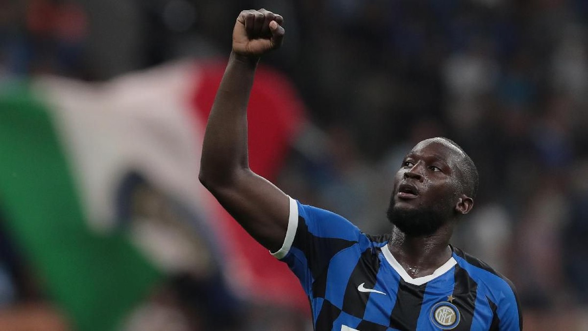 Romelu Lukaku mengalami rasisme di laga lawan Cagliari. (Foto: Emilio Andreoli/Getty Images)