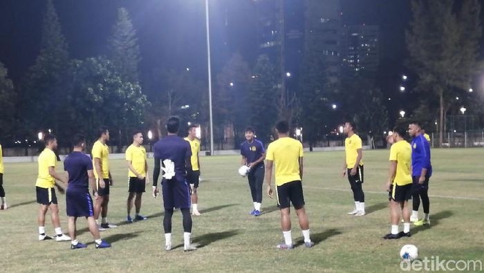 Timnas Malaysia berlatih di SUGBK. (Mercy Raya/detikSport)