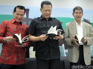 Ketua DPR Hadiri Bedah Buku Rizal Djalil
