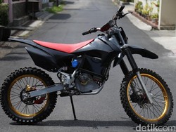 Motor Trail Made in Bandung Aman Terabas Banjir