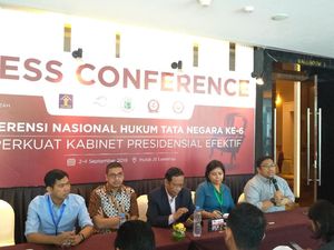 Konferensi Hukum Tata Negara Minta Jokowi Evaluasi Menteri Koordinator Konferensi Hukum Tata Negara Minta Jokowi Evaluasi Menteri Koordinator