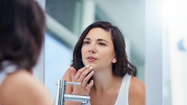 {SEO} 5 Cara Gunakan Cuka Apel untuk Kecantikan Kulit: Atasi Jerawat-Keriput