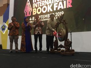 Tingkatkan Minat Baca, Anies Ingin Ada Peminjaman Buku di Stasiun MRT Tingkatkan Minat Baca, Anies Ingin Ada Peminjaman Buku di Stasiun MRT
