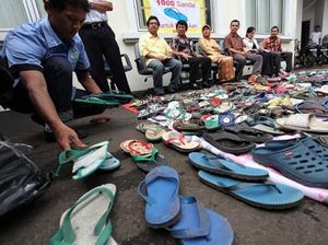 KUHP dan Kisah Pencuri Sandal Jepit Rp 30 Ribu Terancam 5 Tahun Bui KUHP dan Kisah Pencuri Sandal Jepit Rp 30 Ribu Terancam 5 Tahun Bui