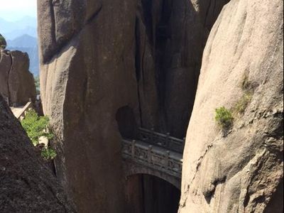 Foto: Jembatan Manusia Abadi di China