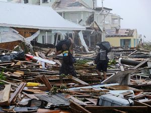 Amerika Diserbu Pengungsi Korban Badai Dorian