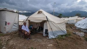 Hampir Setahun Bencana Palu, Pengungsi Masih Tinggal di Tenda Darurat