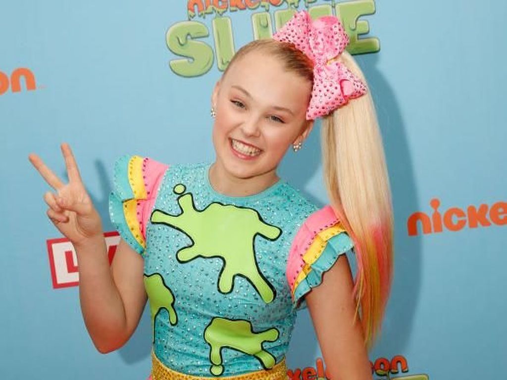 Jojo Siwa Buka Suara Setelah Mengaku Panseksual dan Punya Pacar Wanita Jojo Siwa Buka Suara Setelah Mengaku Panseksual dan Punya Pacar Wanita