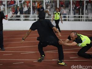Suporter Berulah di Tengah Indonesia Vs Malaysia, Laga Dihentikan Sejenak