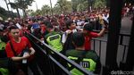 Suporter Timnas Indonesia Merahkan GBK