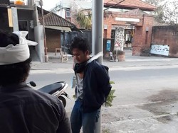 Terciduk Congkel Minimarket di Sanur, Maling Ini Diikat Warga ke Tiang