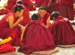 Potret Kehidupan Para Biksu di Tibet