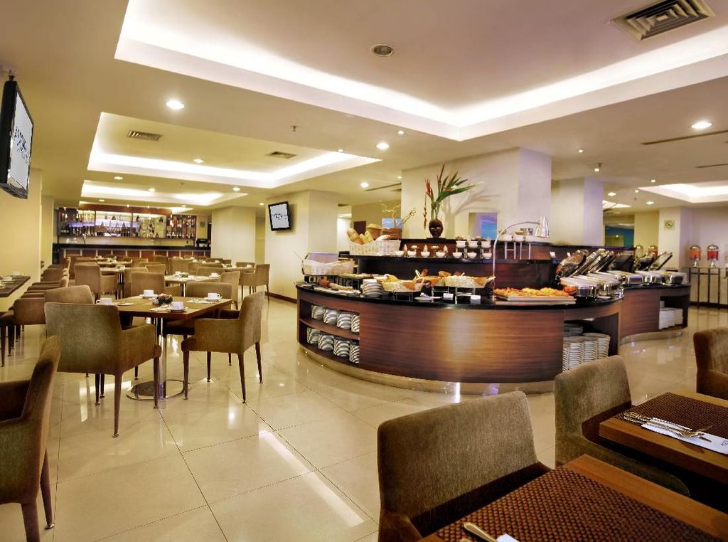 Aston Pluit Hadirkan Petualangan Kuliner di Calantha Restaurant