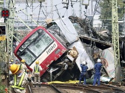Tabrakan Truk dan Kereta di Jepang, 35 Orang Luka-luka