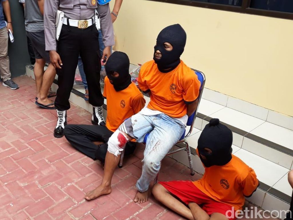 Polisi: Orang Baduy Sempat Ingin Cari Sendiri Pembunuh-Pemerkosa Warganya Polisi: Orang Baduy Sempat Ingin Cari Sendiri Pembunuh-Pemerkosa Warganya