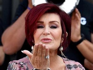 Sharon Osborne Operasi Plastik Habis-habisan Gara-gara Simon Cowell