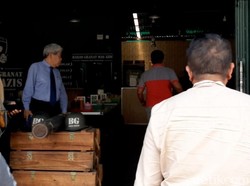 Ditimpuk Gelas saat Razia Pajak, BPPD Palembang Polisikan Adik Bos Bakso