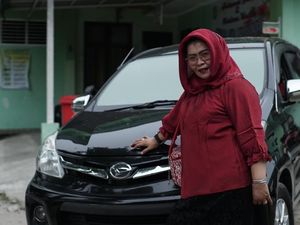 Bantu Persalinan di Mobil, Ibu Ini Dapat Hadiah Liburan ke Jepang