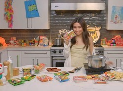 Di Tangan Niki dan Inga Lam, Indomie Dimasak Jadi Burger dan Cokelat