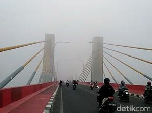 Sumsel Dikepung Karhutla, Gubernur Minta Bupati Jaga Kandang