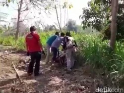 Kampung Begal di Pasuruan Digerebek, Belasan Motor Diamankan