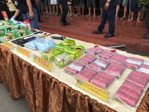 Polres Jakbar: 4 Kg Sabu dari Jaringan Internasional Produk Myanmar Polres Jakbar: 4 Kg Sabu dari Jaringan Internasional Produk Myanmar