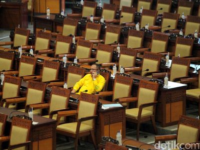 Sepi, Ratusan Anggota Dewan Tak Hadiri Paripurna DPR