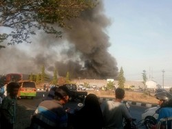 Pabrik Mebel di Demak Terbakar