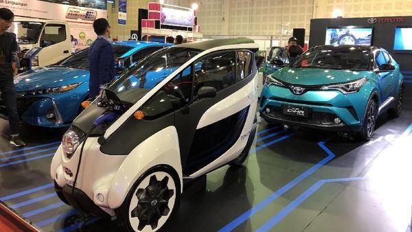 Aneka Kendaraan Elektrifikasi Toyota