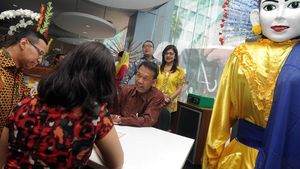 Tampil Beda di Hari Pelanggan Nasional Bank Mega