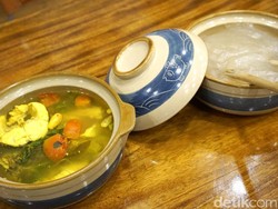 Yougwa Danau Sentani: Segarnya Papeda Kuah Kuning  dan Kepiting dari Timika