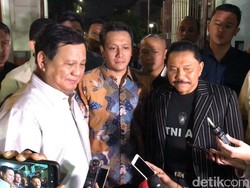 Canda Prabowo Dijamu Nasi Mandhi oleh Hendropriyono: Diet Saya Rusak