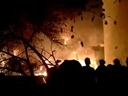 Kepanikan Saat Permukiman Padat Penduduk di Pancoran Kebakaran!