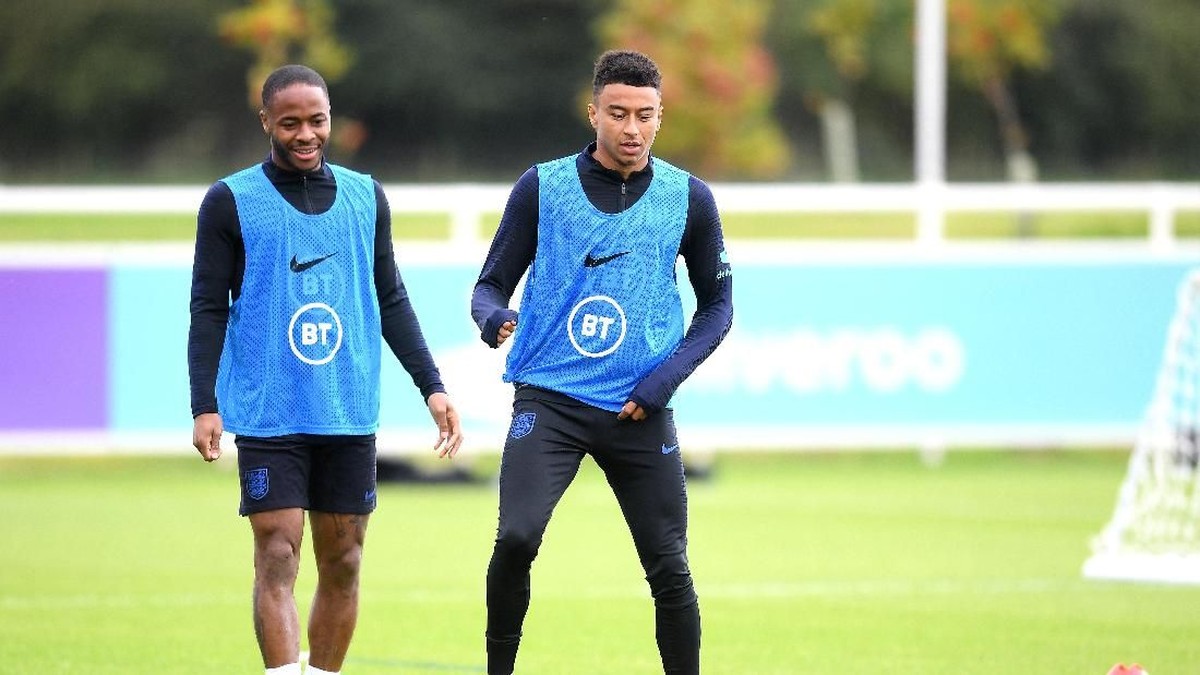 Jesse Lingard (kanan) berlatih dengan tim nasional Inggris. (Foto: Michael Regan/Getty Images)