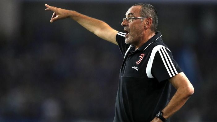 Maurizio Sarri kecewa karena pemain tak mengikuti instruksinya (Fred Lee/Getty Images)