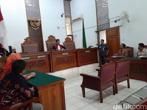 Gugatan Warga soal Ikan Koi Mati karena Listrik Padam Diputus Hari Ini Gugatan Warga soal Ikan Koi Mati karena Listrik Padam Diputus Hari Ini