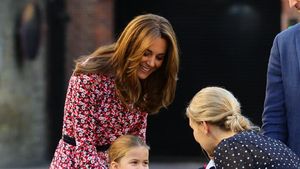 Foto: Gaya Stylish Kate Middleton Antar Charlotte di Hari Pertama Sekolah