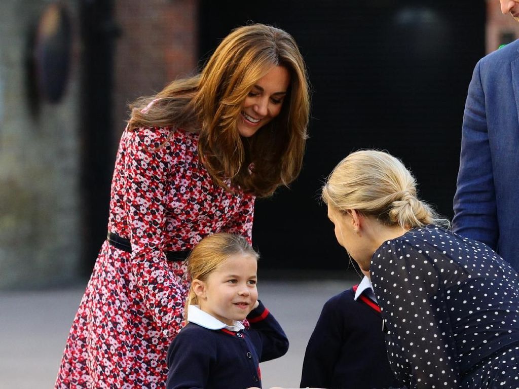 Kate Middleton Kalah Populer dari Model Seksi di Sekolah Pangeran George Kate Middleton Kalah Populer dari Model Seksi di Sekolah Pangeran George