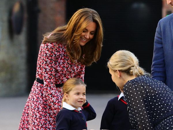 Foto: Gaya Stylish Kate Middleton Antar Charlotte di Hari Pertama Sekolah