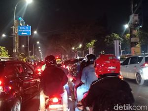 Lalin dari Arah Patung Pancoran ke Balai Sudirman Macet Parah