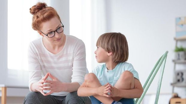 Efek Buruk Potong Pembicaraan Anak  yang sedang  Bercerita 