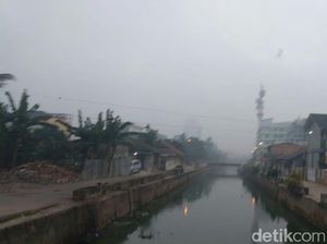 Kabut Asap Kembali Selimuti Palembang Pagi Ini Kabut Asap Kembali Selimuti Palembang Pagi Ini