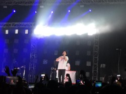 Haru Biru Penampilan Mike Shinoda di Jakarta