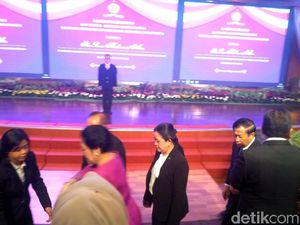 Megawati Hadiri Penganugerahan Tanda Alumni Kehormatan Lemhannas untuk Puan