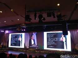 Terima Pin Kehormatan Lemhannas, Puan Bicara Budaya Asing-Pancasila